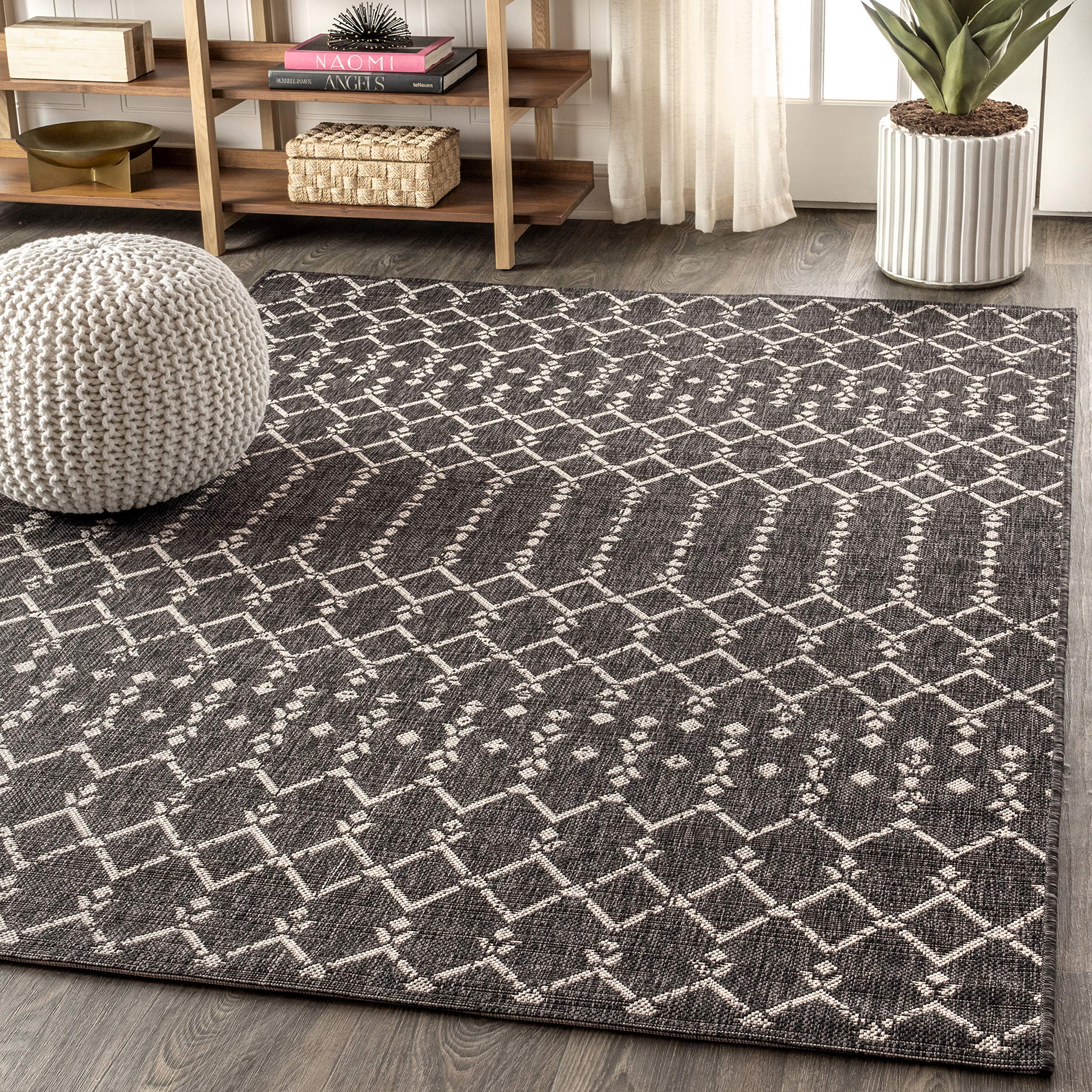 JONATHAN Y Moroccan rug in black-gray mingled pattern elevates outdoor spaces.