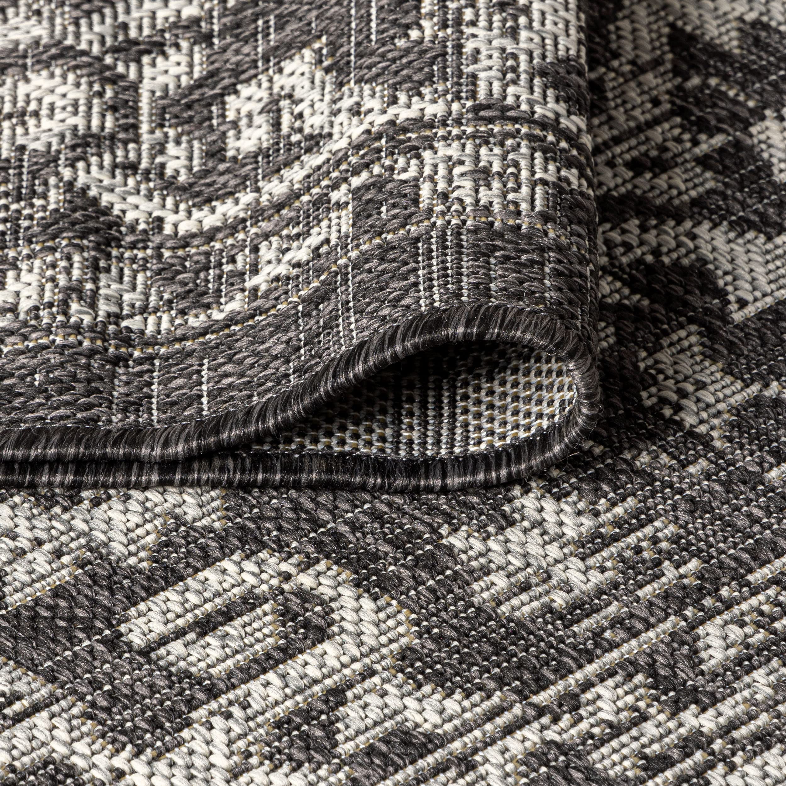 Jonathan Y Boho Medallion 8x10 rug indoor-outdoor versatility—flat-weave for stability.