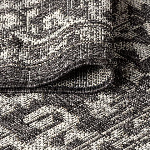 Jonathan Y Boho Medallion 8x10 rug indoor-outdoor versatility—flat-weave for stability.