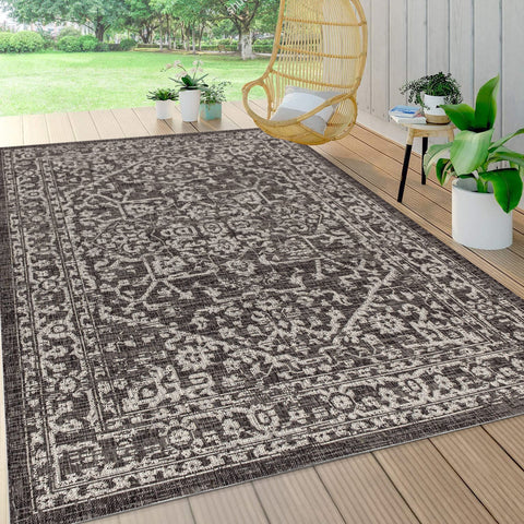 Jonathan Y Boho Medallion 8x10 rug porch setting—vibrant tones that weather UV fading.