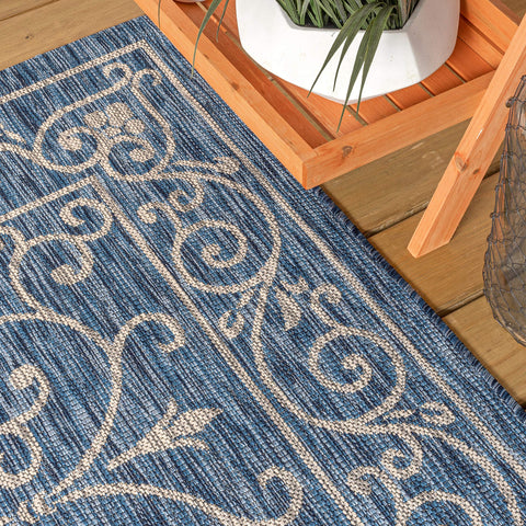 Jonathan Y easy-clean outdoor rug cleans with dish soap and water