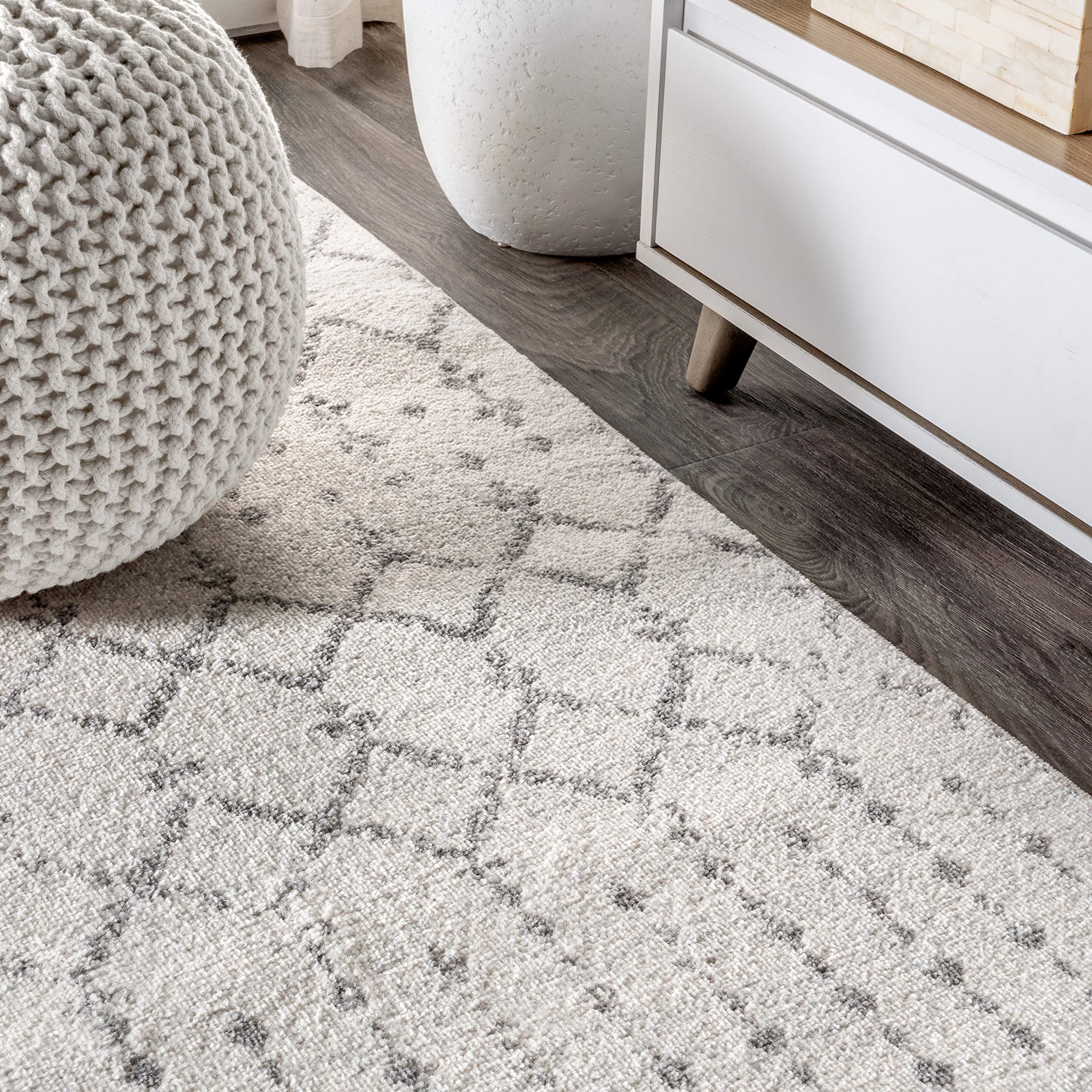 Jonathan Y MOH101B 9x12 rug room setup, fits modern interiors