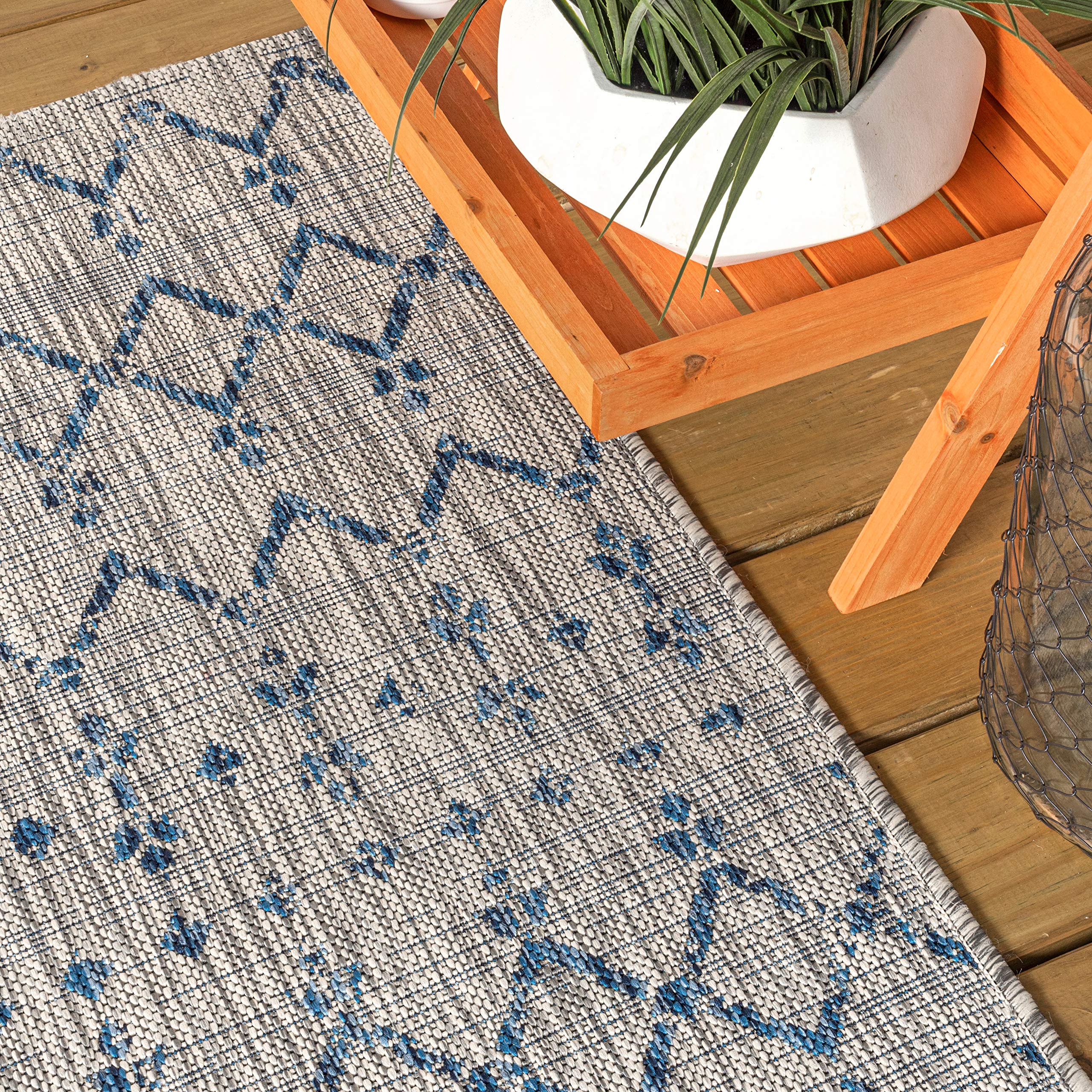 Jonathan Y Ourika pet-friendly fibers resist dirt for homes with pets