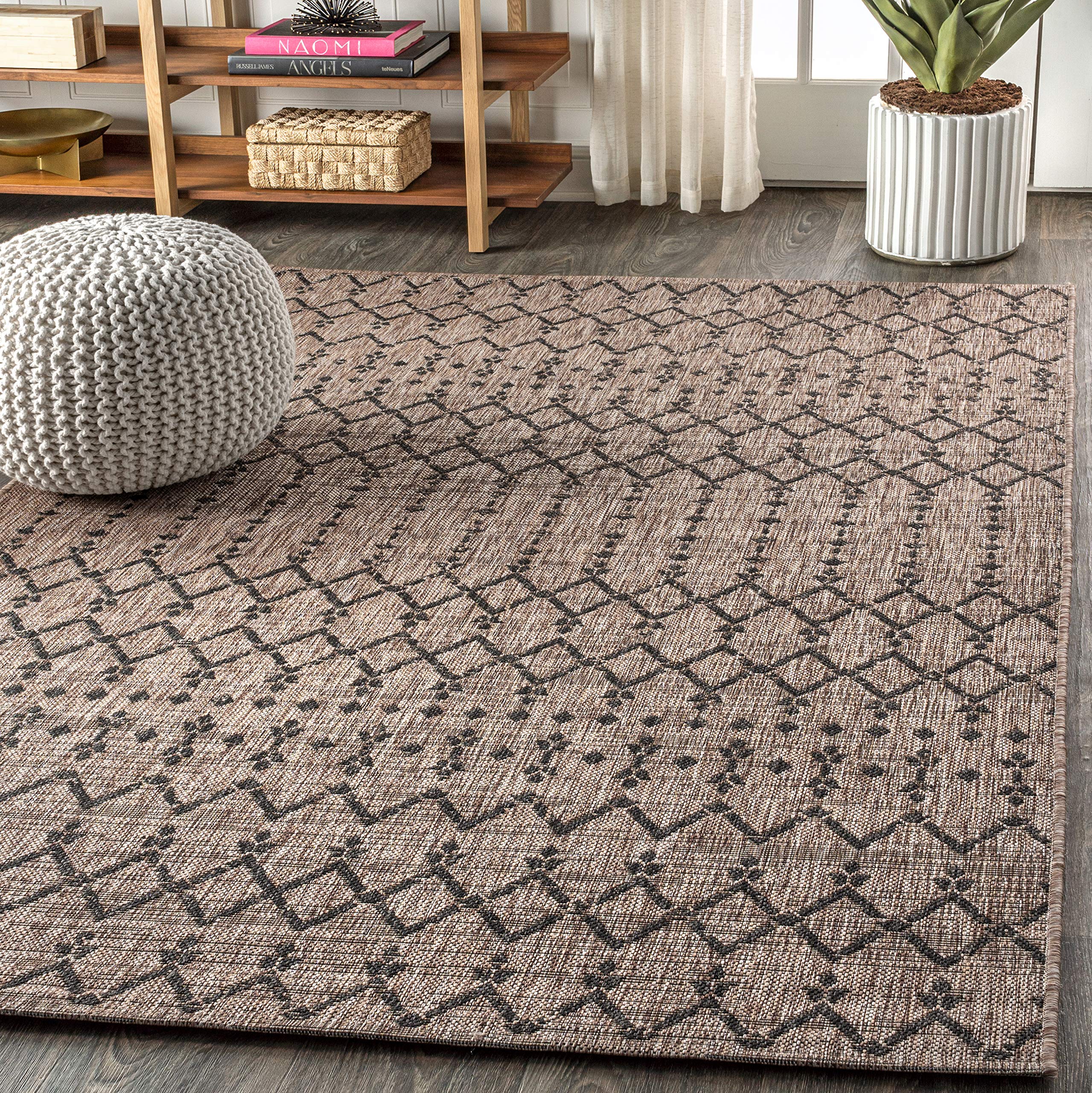 Jonathan Y outdoor rug flatweave offers easy maintenance for busy entryways and mudrooms.