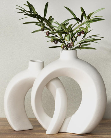 Jonronboci donut vase large in matte white ceramic for a striking centerpiece.