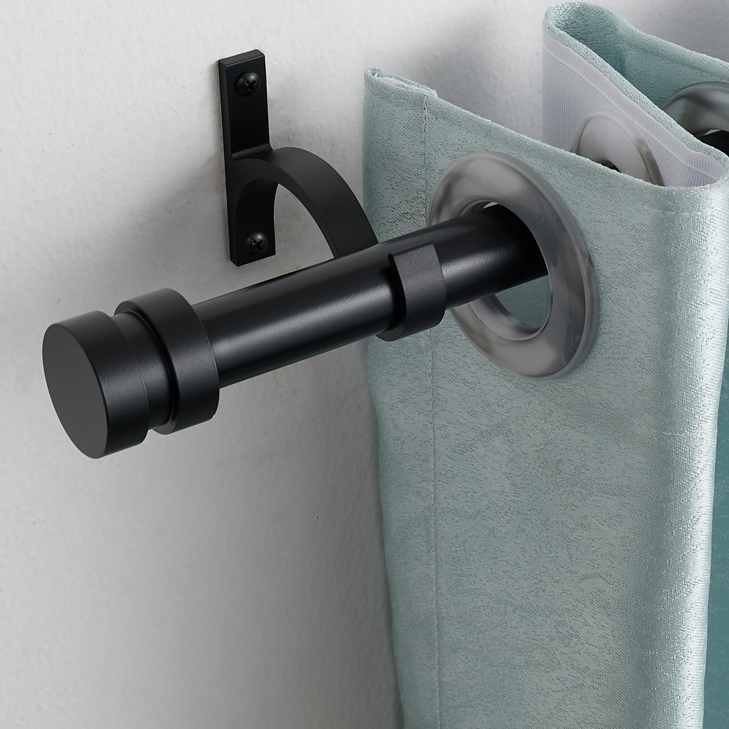 Joodxoe matte black finish close-up shows modern style.