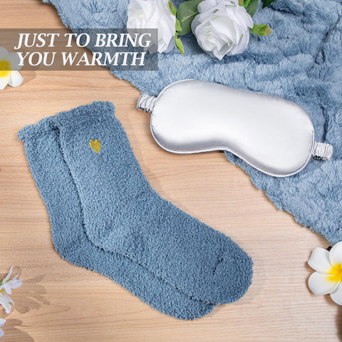 Joyliss comforting mug is a warm companion for tea or cocoa.