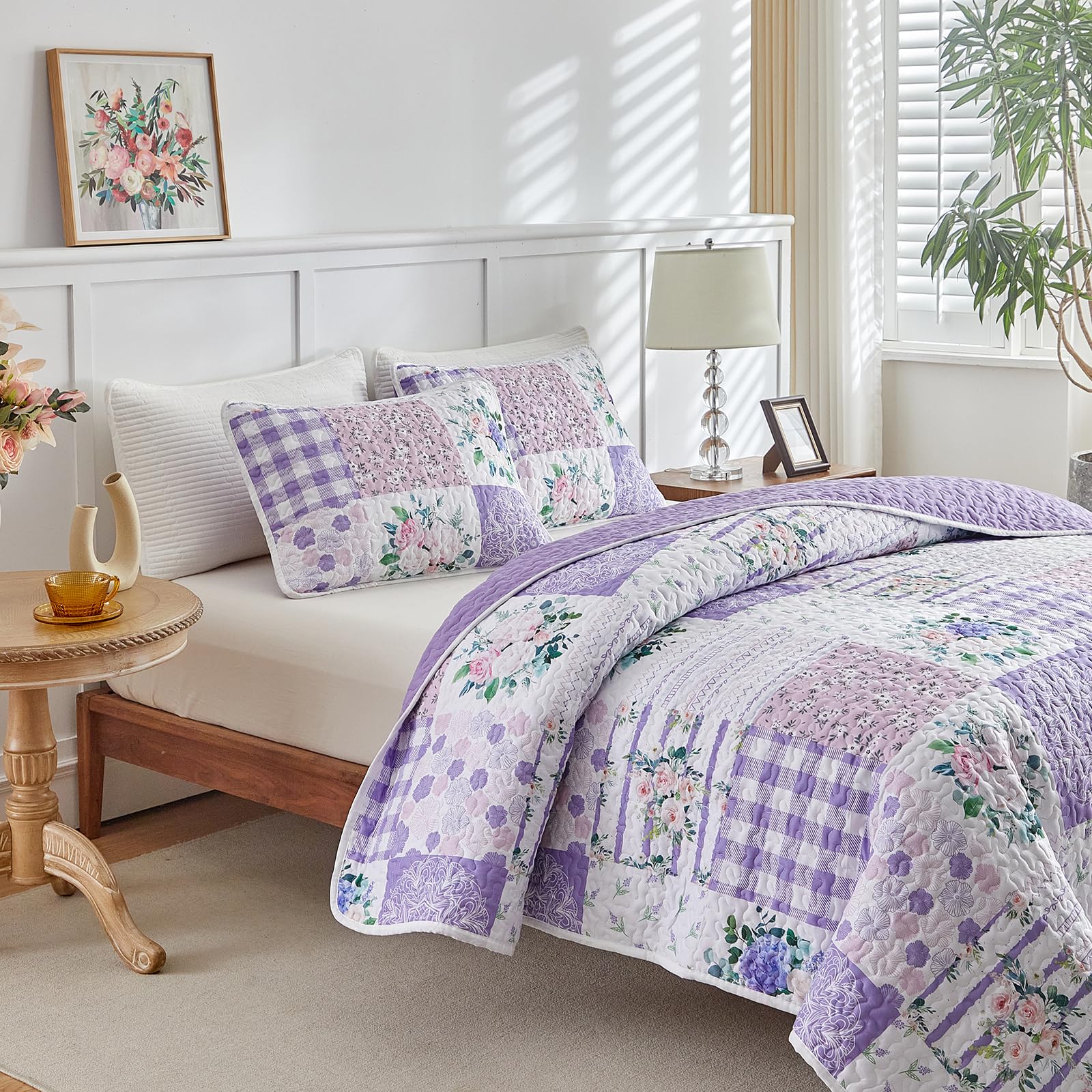 Joyreap two pillow shams included in queen set complete the look.