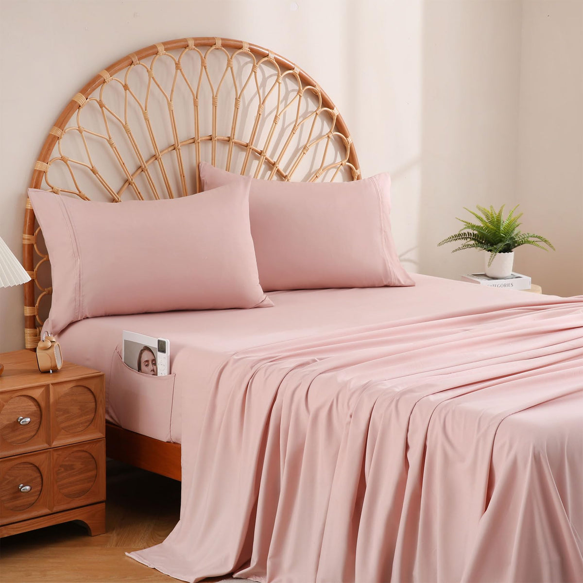 JSD Dusty Pink Queen Sheet Set showing soft microfiber fabric.