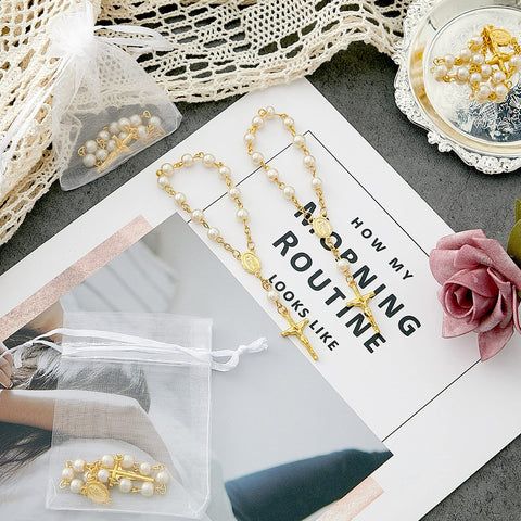 Junkin 30-piece rosary set packaging, organized in a compact bundle