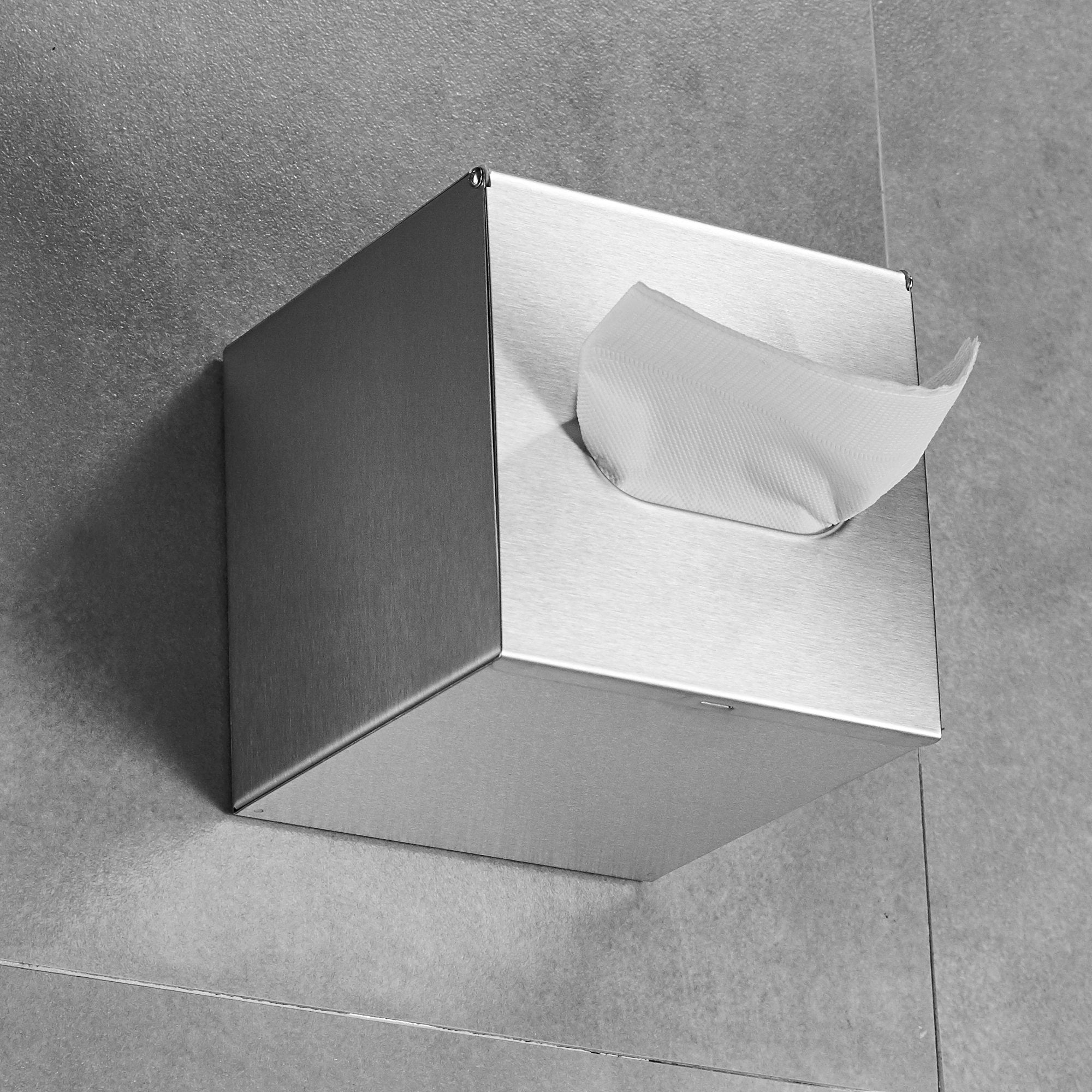 JunSun table-top use with rubber feet protects surfaces