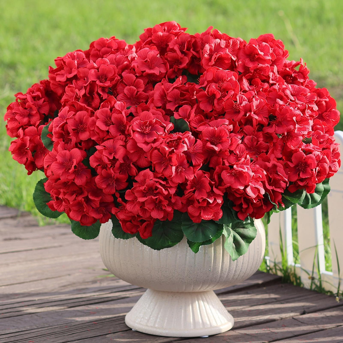 Juxdp 16-bundle 18-inch artificial geraniums for outdoor decor, ideal for front door entrances.
