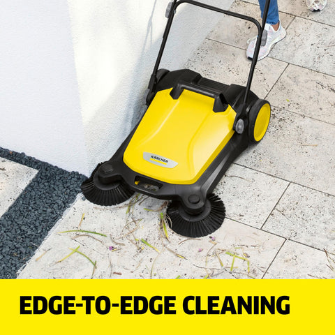 Kärcher S 4 Twin weighs 22 pounds, enabling light, easy maneuvering.