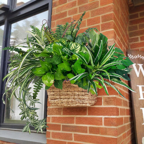 KAFDY waterproof synthetic plants endure rain and wind for outdoor use.