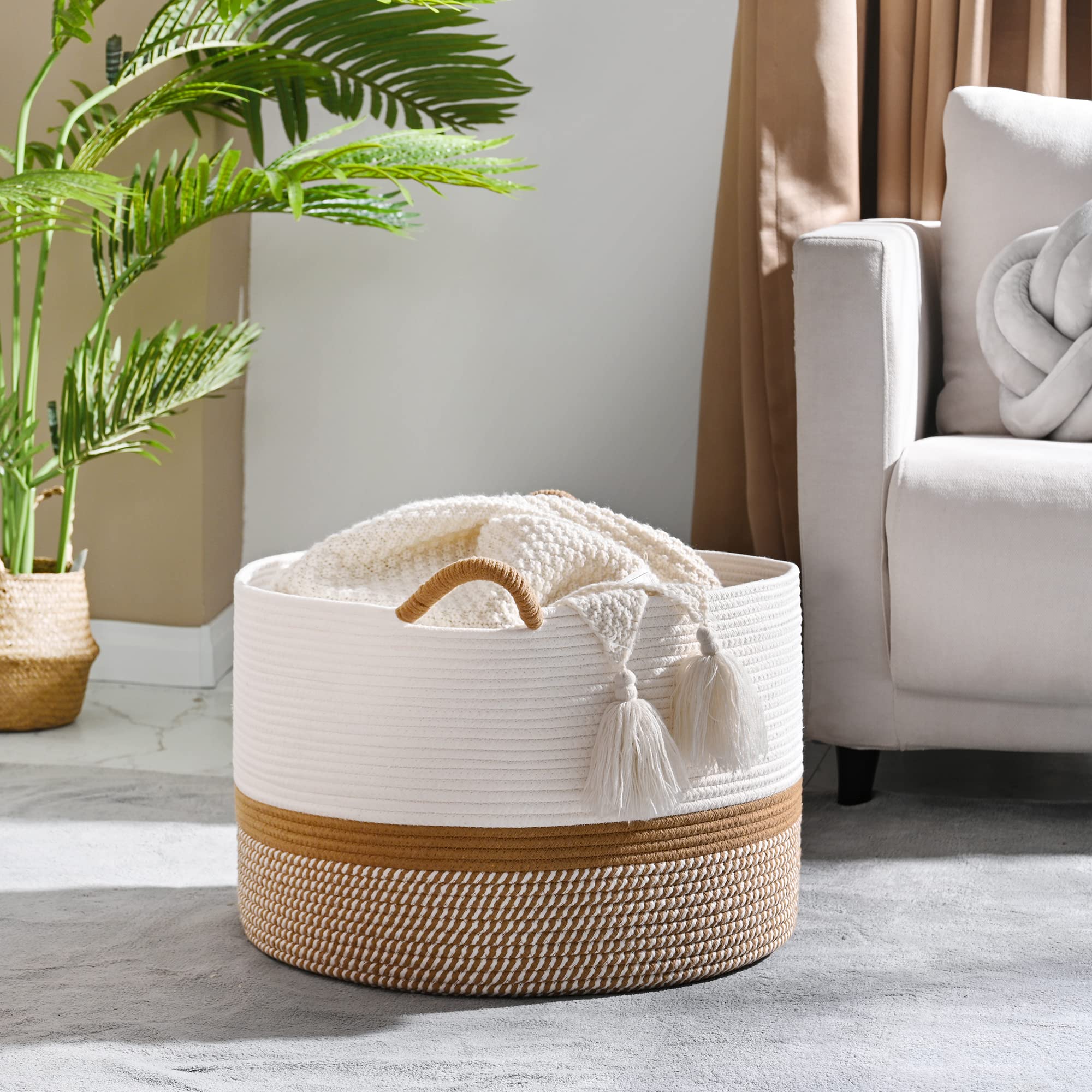 KAKAMAY woven laundry hamper basket for easy laundry sorting