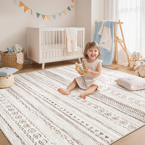 Kakania bedroom decor uses warm brown tone to anchor cozy spaces.