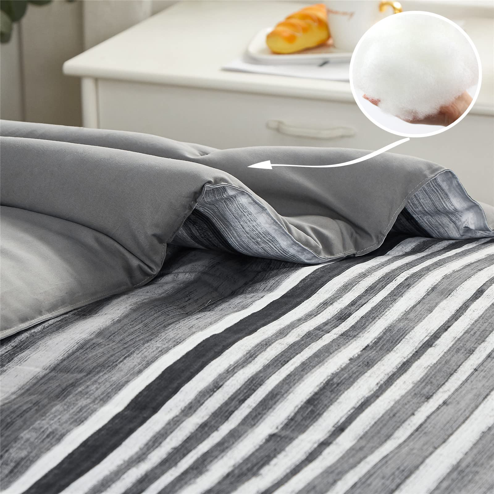 KAKIJUMN microfiber texture closeup showing soft, lightweight weave.