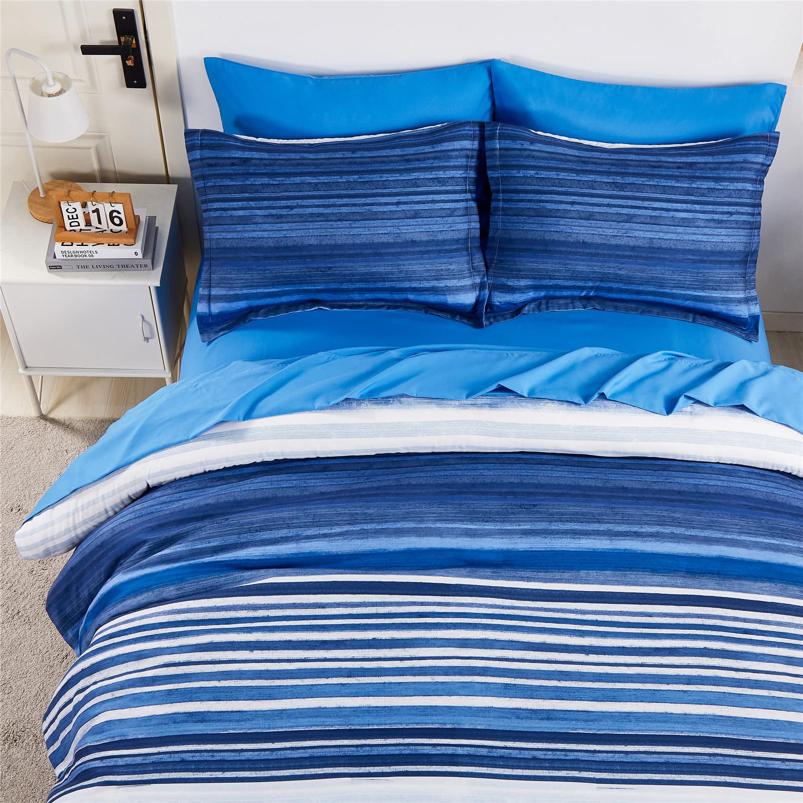 KAKIJUMN stripe pillow shams with crisp edges and durable stitching.