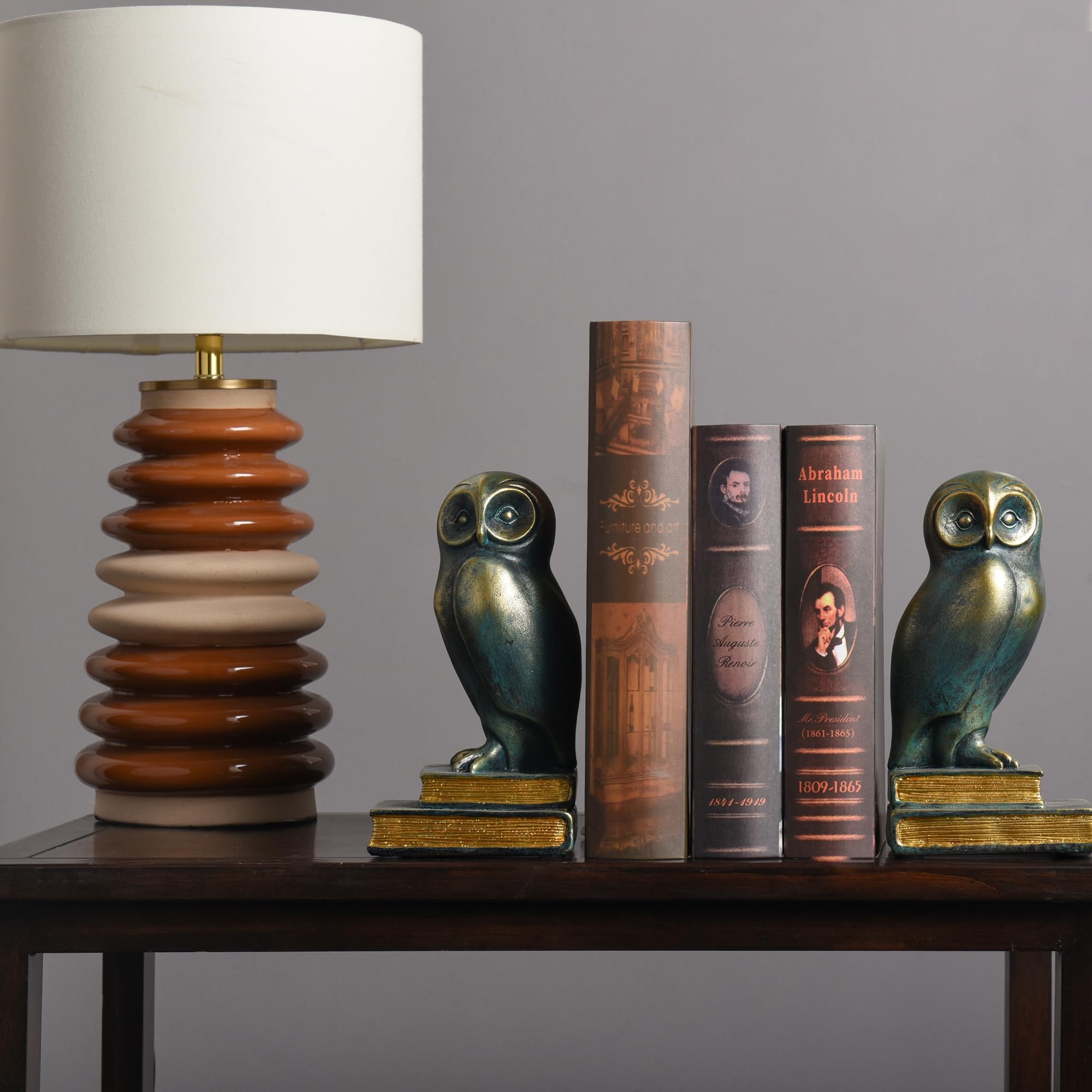 Kakizzy Owl Book Ends bronze base detail with non-slip pads protect surfaces.