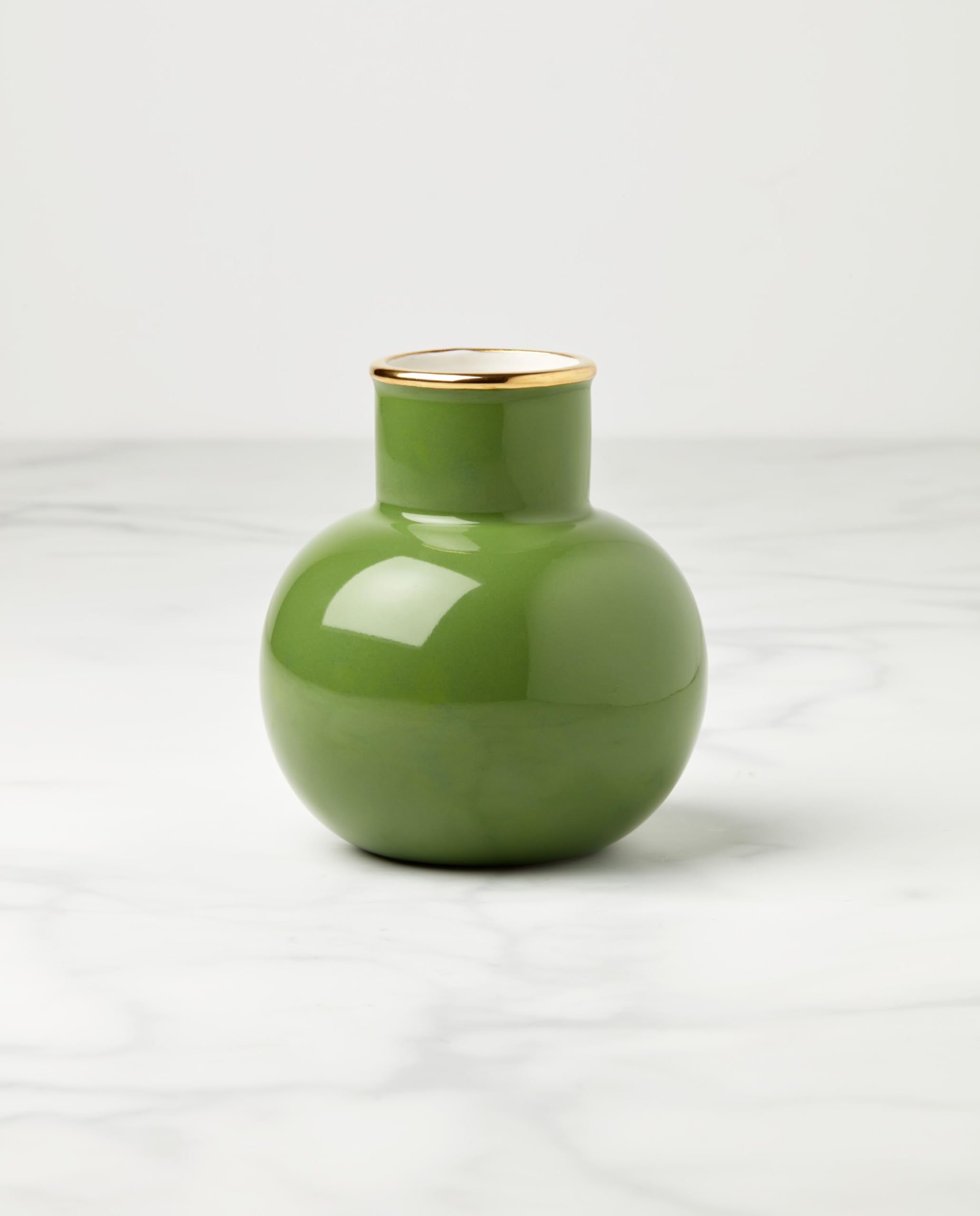 kate spade new york Make It Pop small vase side view shows chic silhouette for stylish rooms.