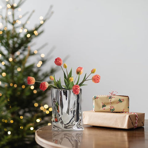 Katoonx modern decor vase suits living rooms and dining areas.