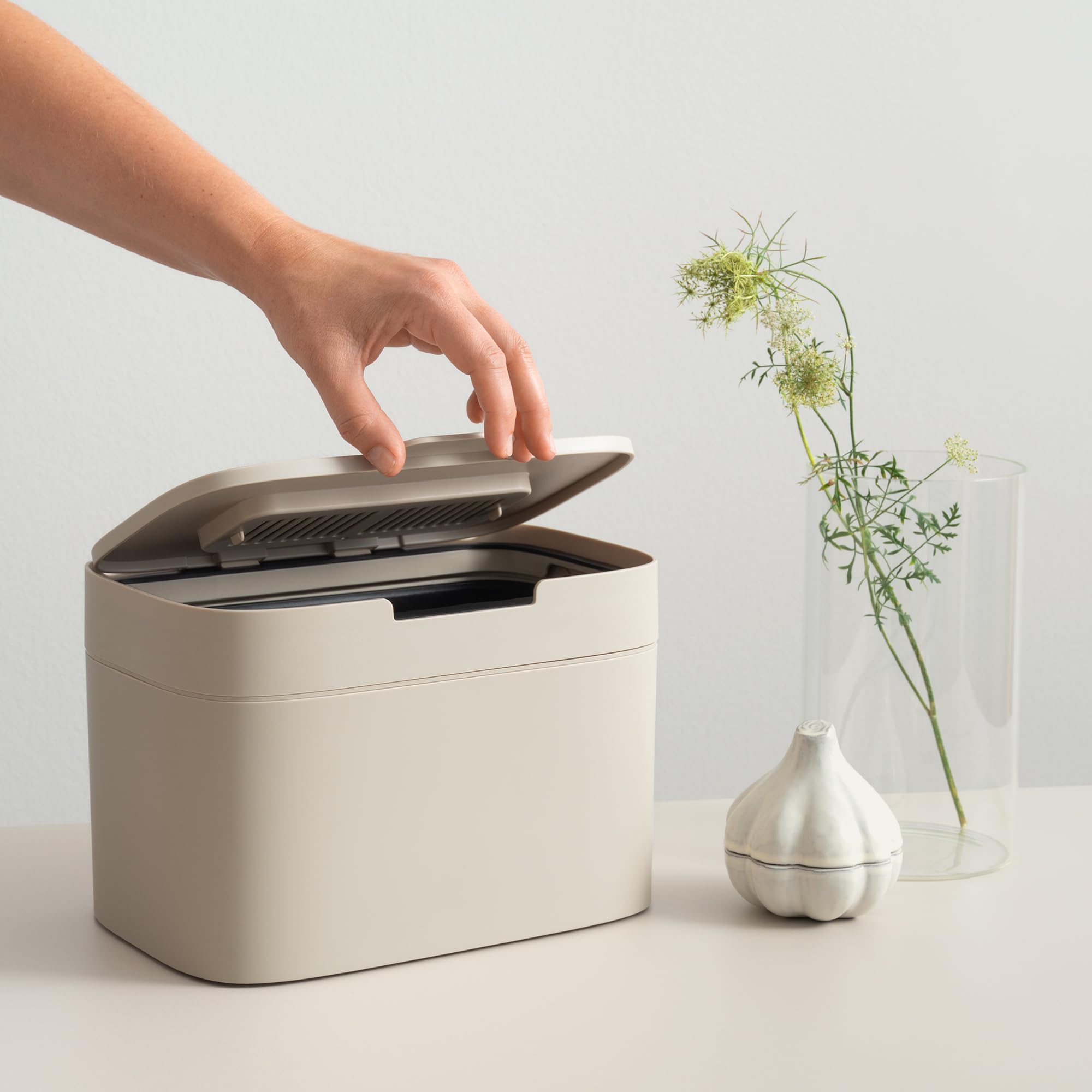 Open lid view of Kazai Elin compost bin for easy loading