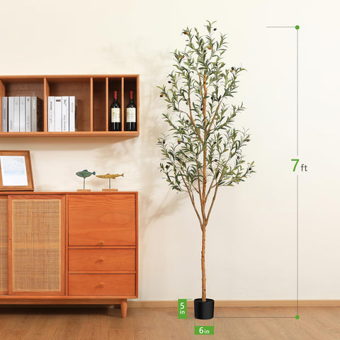Kazeila 7ft tree arrives in a preassembled heavy pot for easy setup