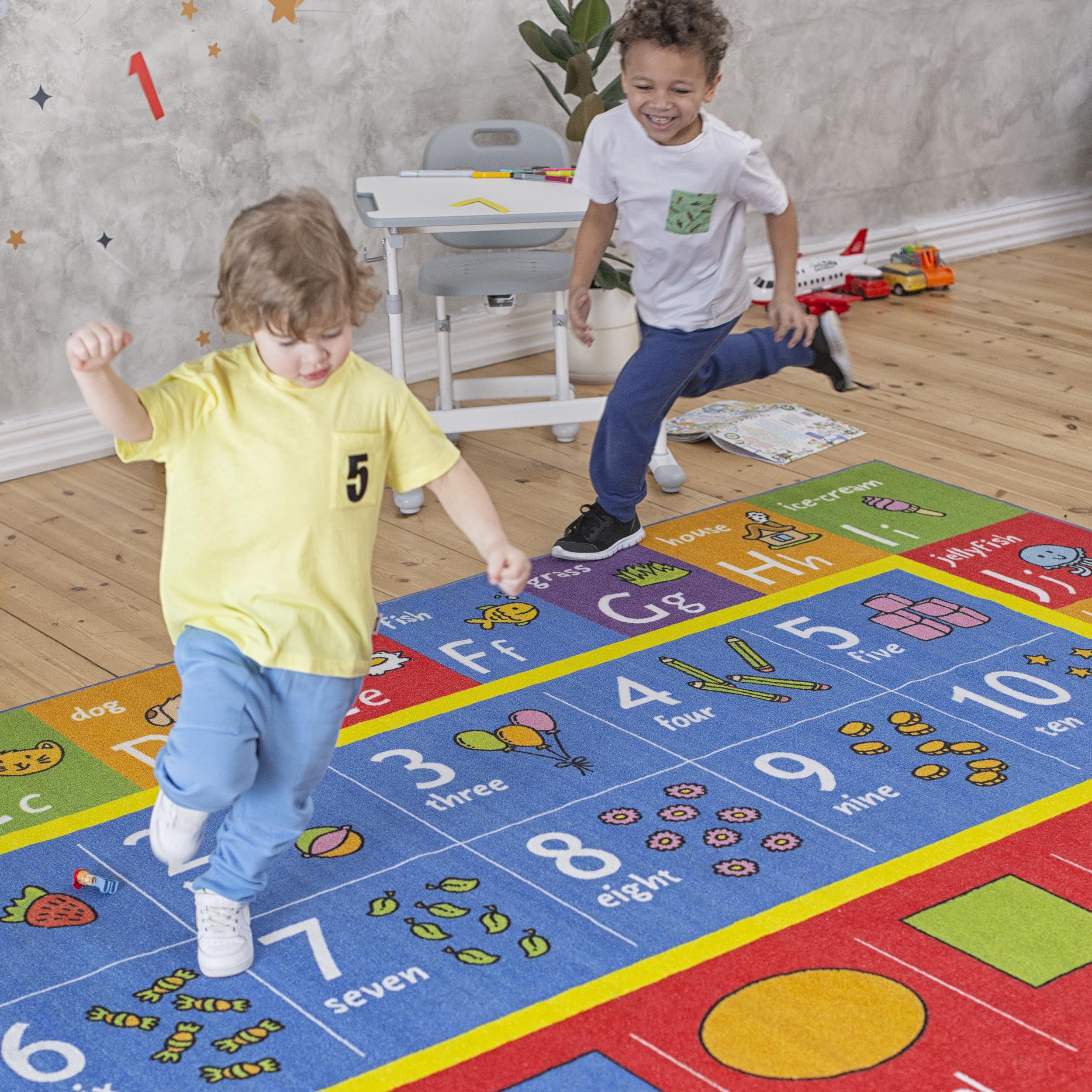 KC Cubs non-slip backing keeps the mat in place for safe crawling and playtime.