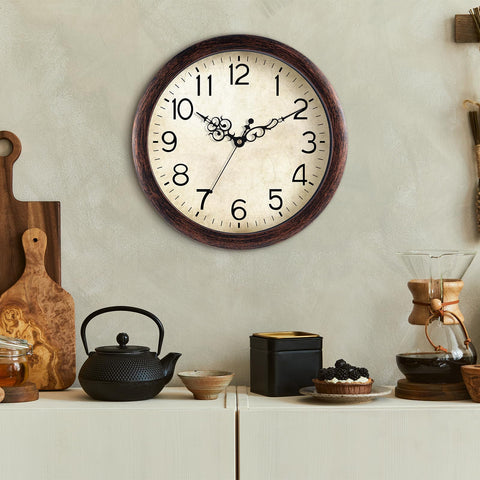 KECYET large numerals aid quick time checks from across the room.