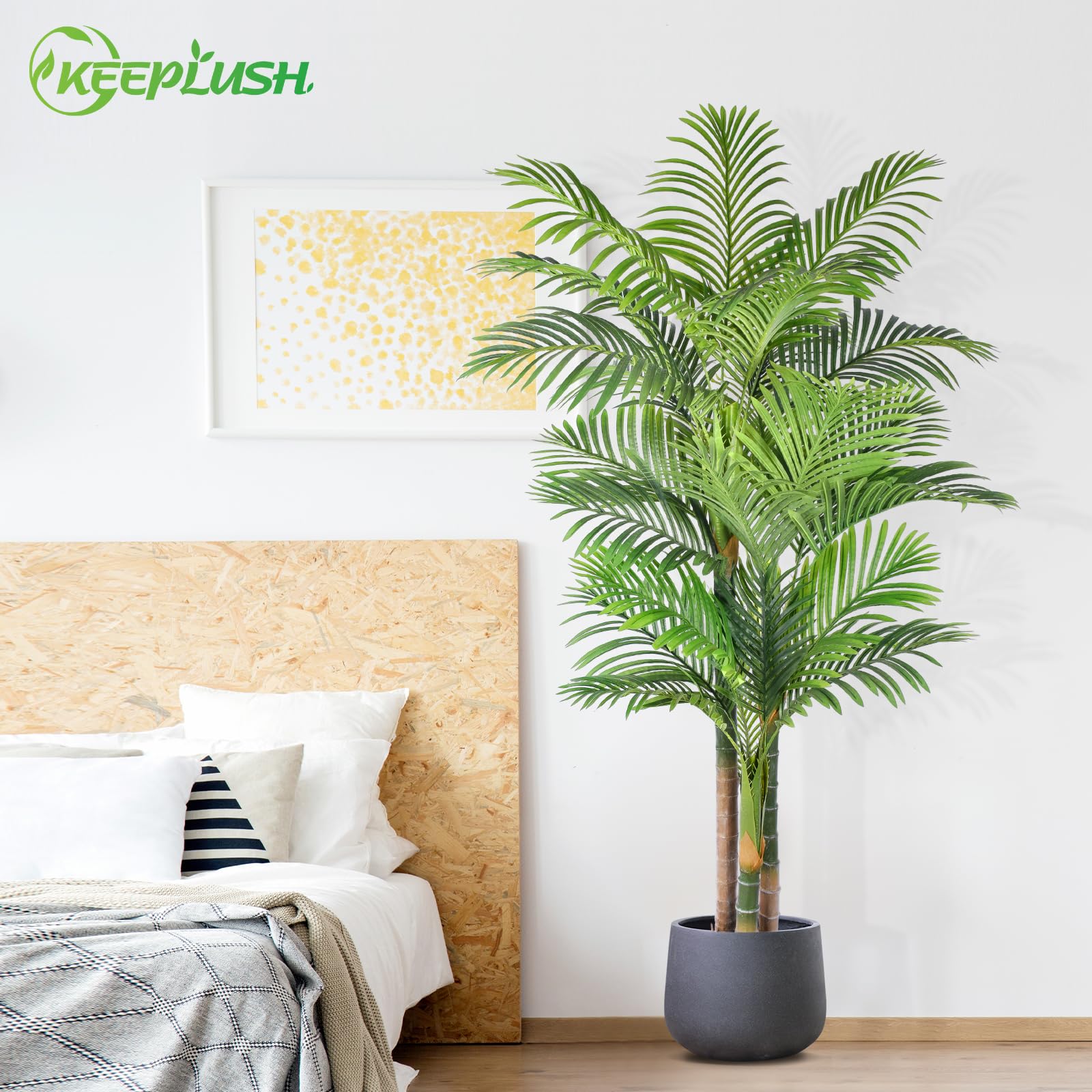 Keeplush heavy cement base keeps the palm tree steady.