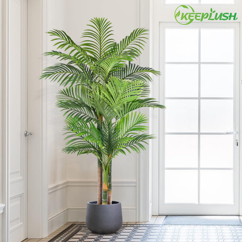 Keeplush UV-resistant palm tree maintains color outdoors.