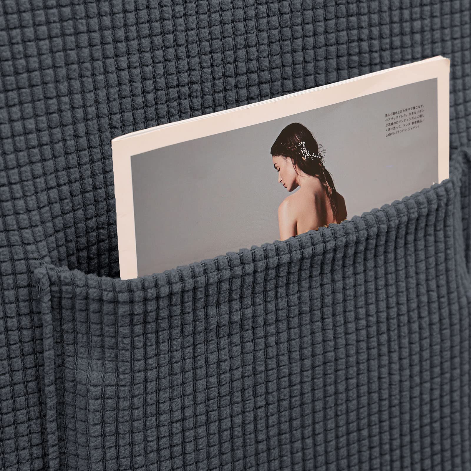 KEKUOU elastic-bottom recliner protector stays in place during everyday use.