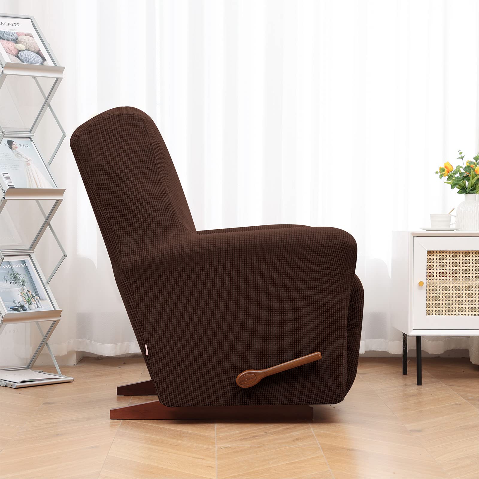 KEKUOU recliner cover shields against pet scratches and shedding.