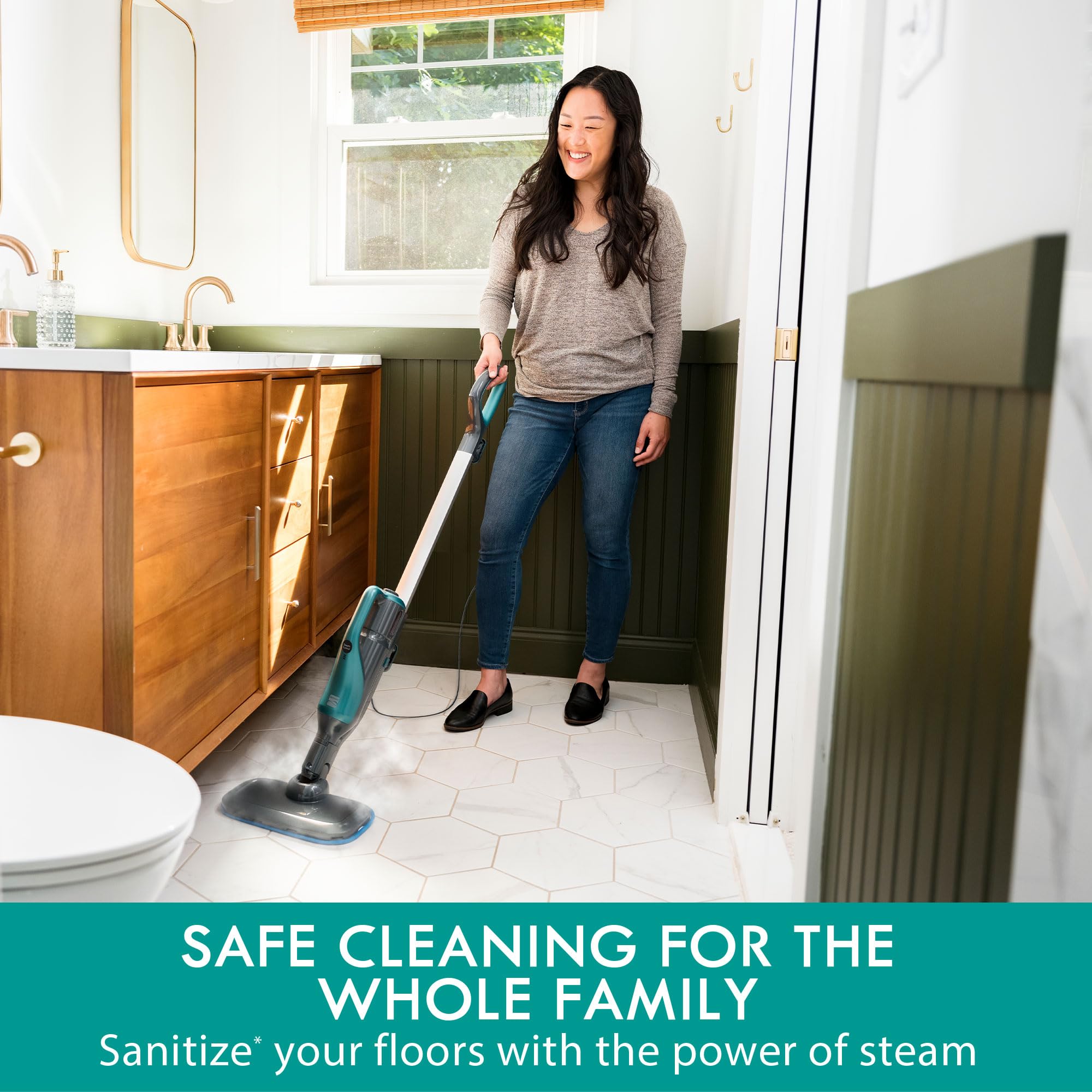 Kenmore SM2050 two steam modes enable flexible cleaning for multiple floor types.