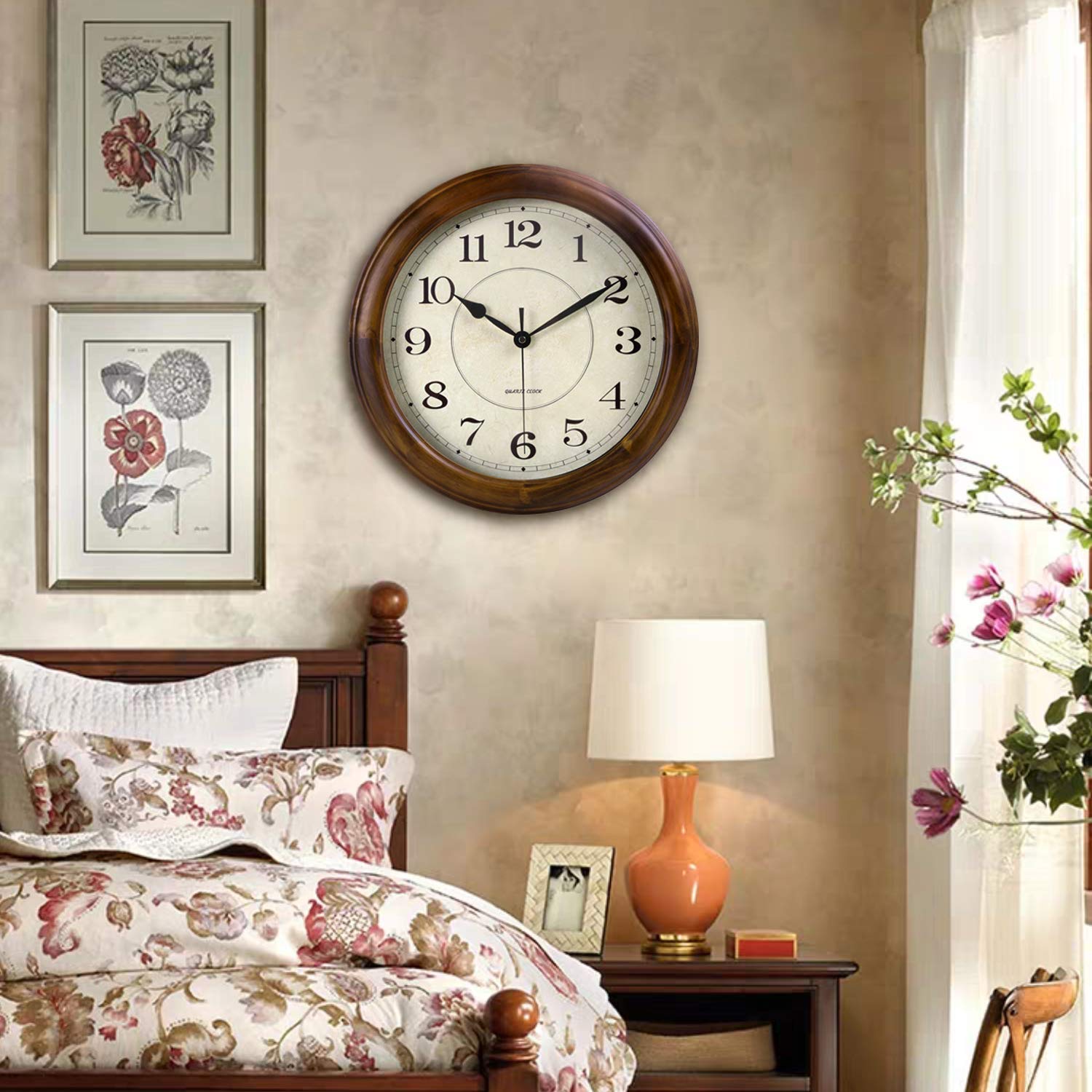Kesin wall clock hanging hook enables quick and secure wall mounting.