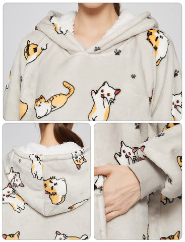 KFUBUO pouch-front design emphasizes convenient kangaroo pocket usage.