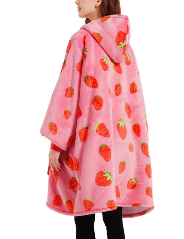 KFUBUO strawberry-pattern hoodie blanket keeps you warm during outdoor gatherings
