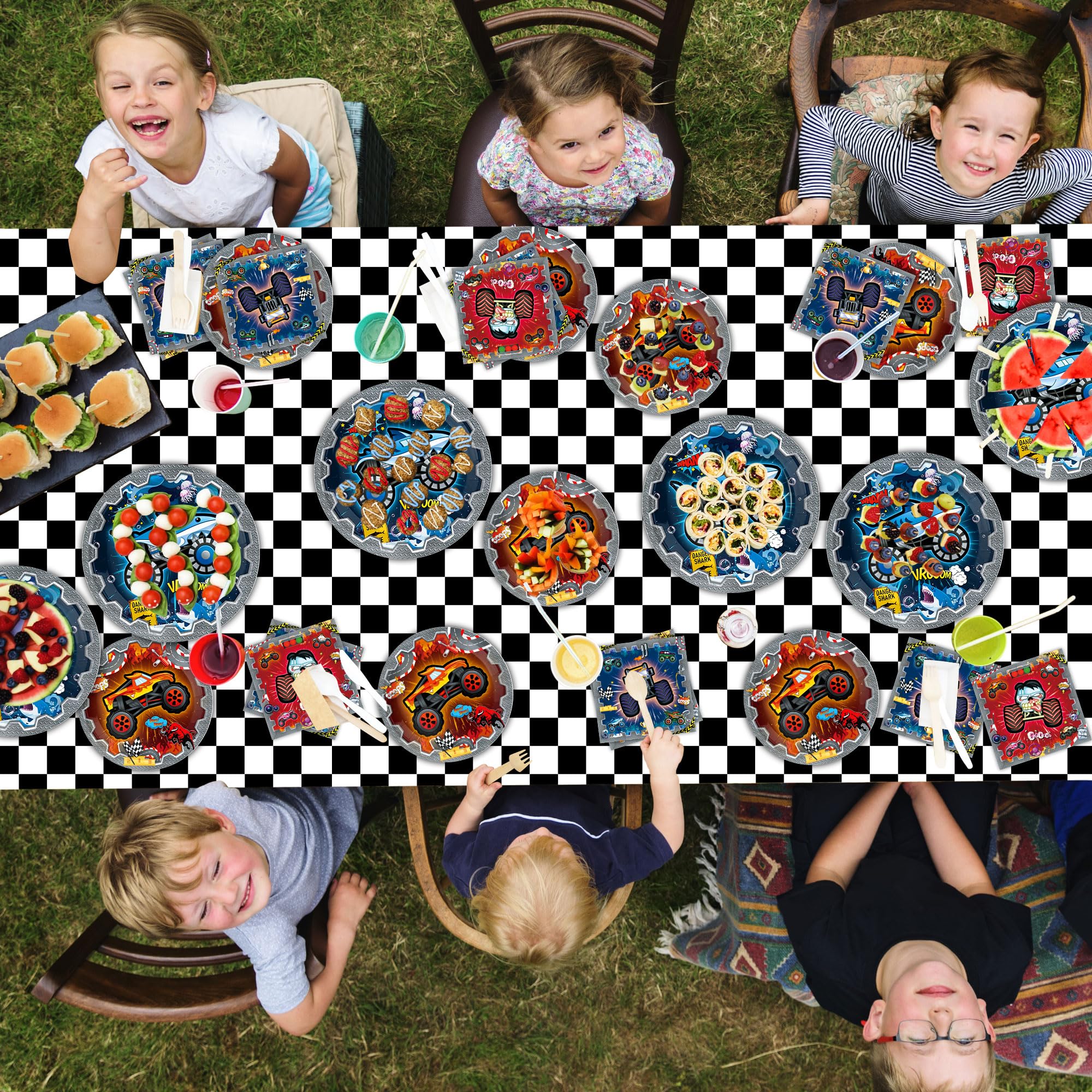 KHPGQIAS Disposable party supplies set simplifies setup and post-party cleanup.