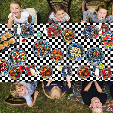 KHPGQIAS Disposable party supplies set simplifies setup and post-party cleanup.