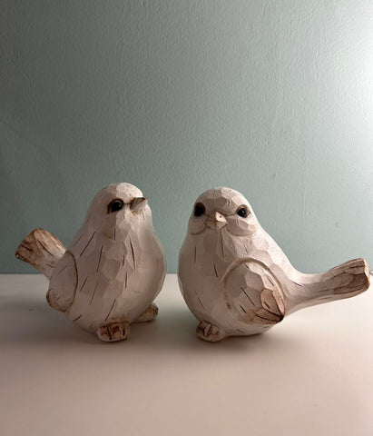 KiaoTime resin bird statue decor complements living rooms and mantels