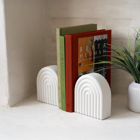 KIBAGA concrete bookend with non-slip pads prevents slipping and protects surfaces.
