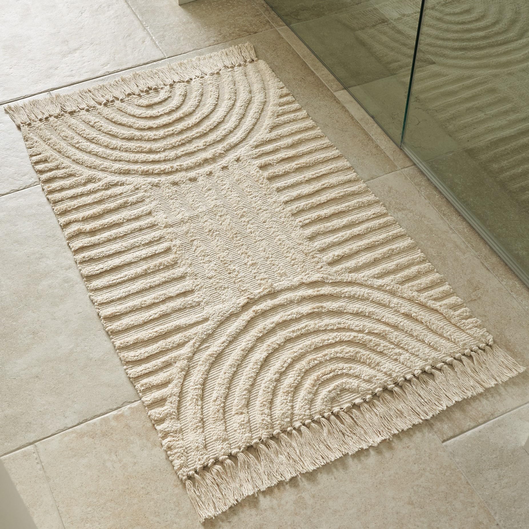 KIBAGA easy-care rug: cold wash and air dry.