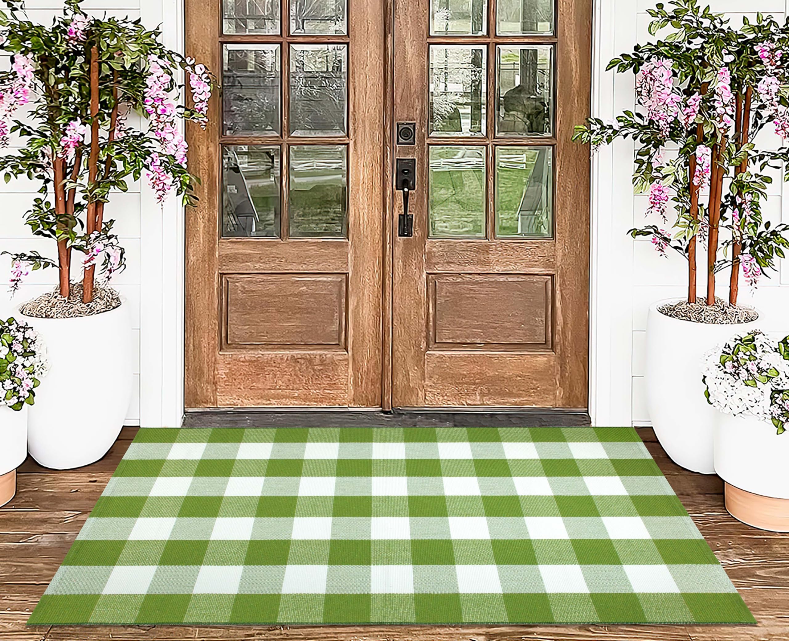 KIhipIoe multi-purpose plaid rug for porch and entryways.
