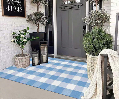 KIhipIoe buffalo plaid rug washable design; machine-washable for easy upkeep.