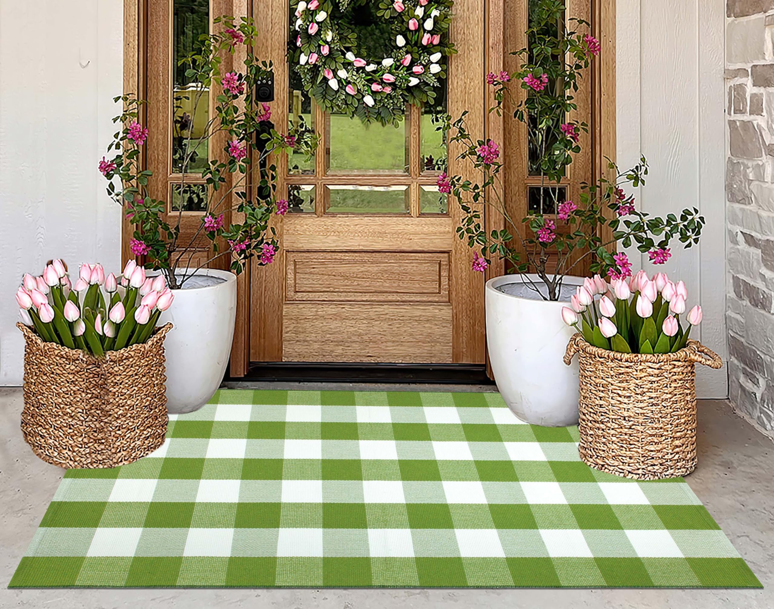 KIhipIoe green and white plaid rug suits entryways, living rooms, and bedrooms beautifully.