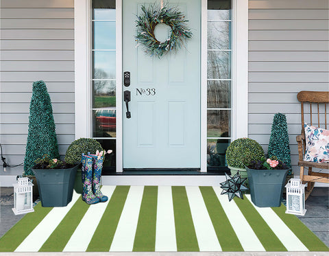KIhipIoe seasonal-friendly striped rug, pairs with holidays and celebrations.