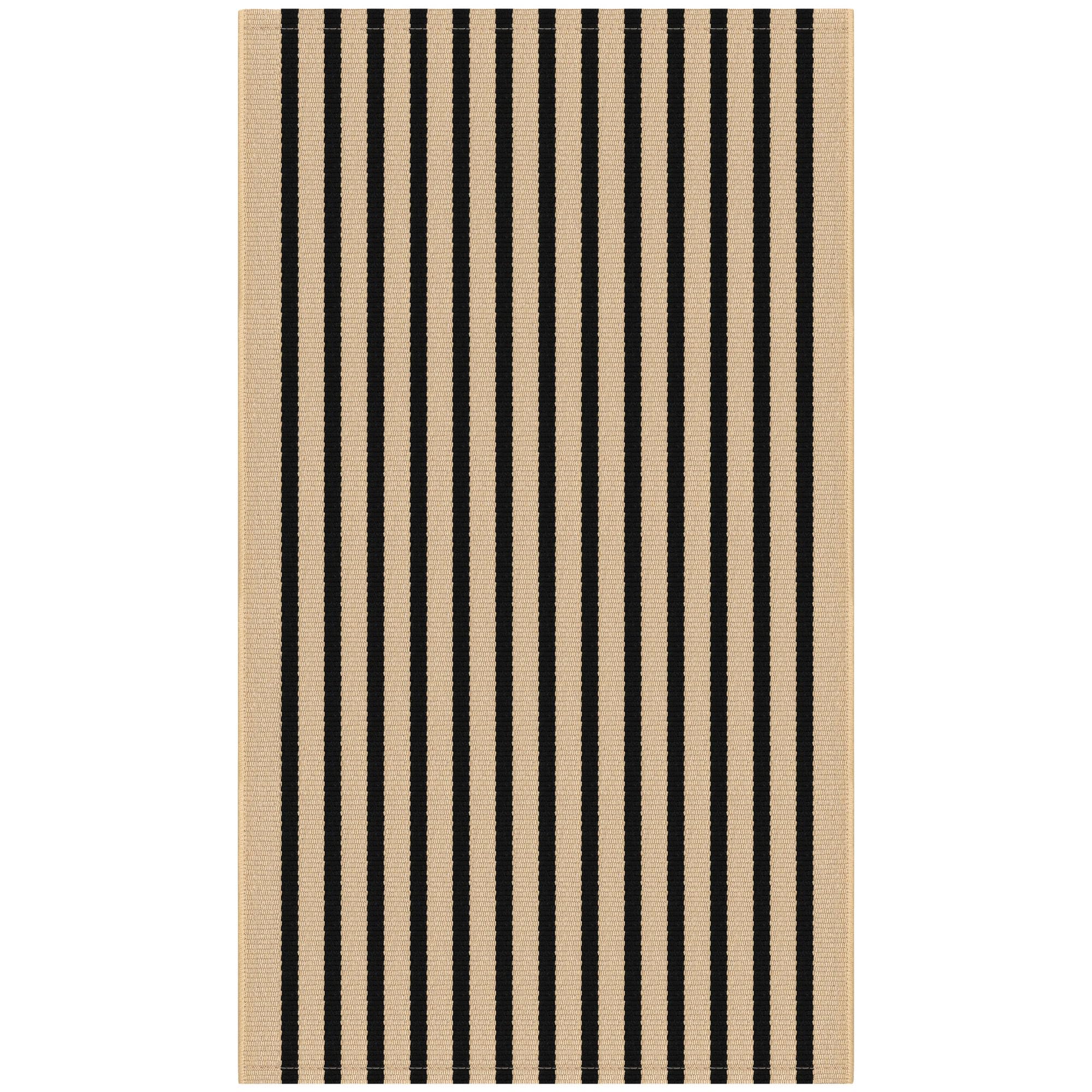 KILOCOCO entryway styling ideas with a striped rug for year round charm.