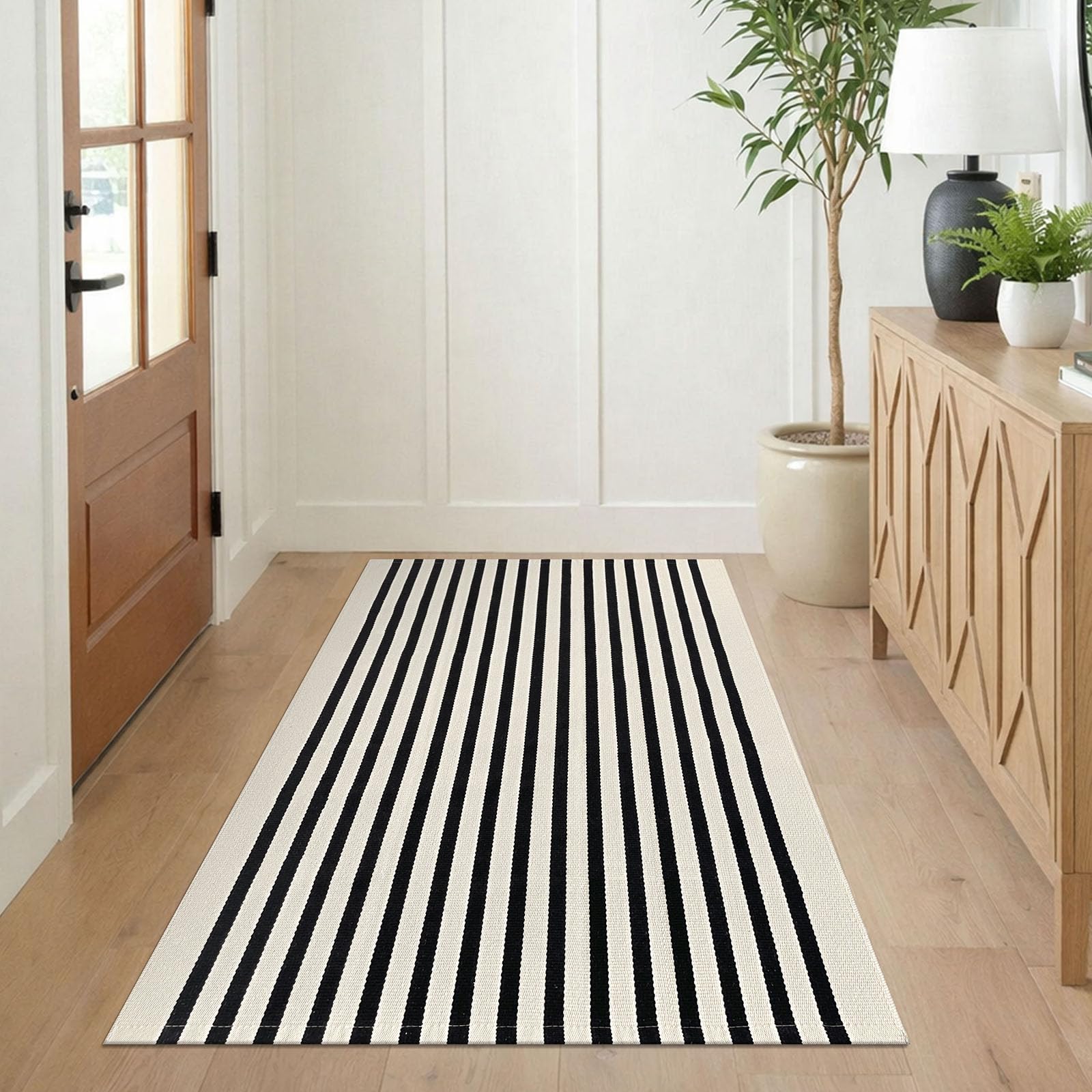KILOCOCO washable entryway rug simplifies cleaning with vacuuming or delicate machine wash.