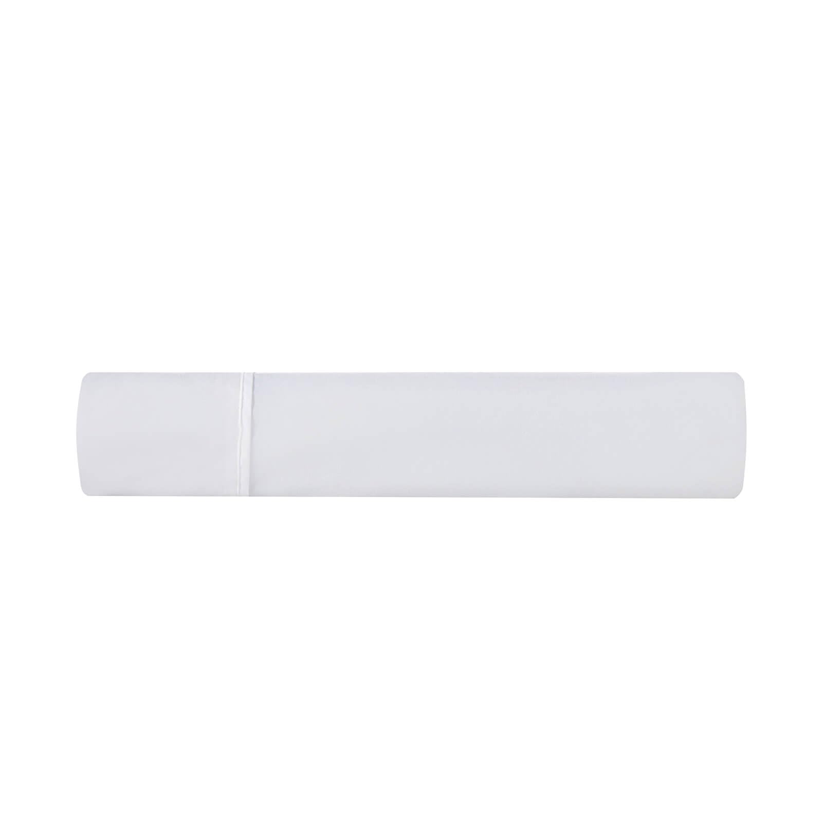 Kingnex easy-care flat sheet, machine wash cold and tumble dry low for simple maintenance