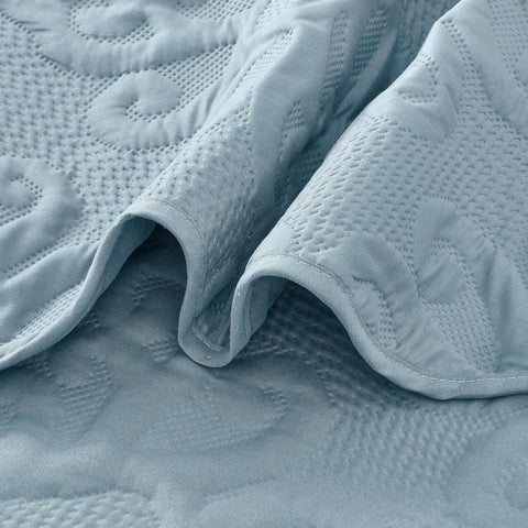 Kingnex easy care note shows cold wash and low heat tumble dry for maintenance.